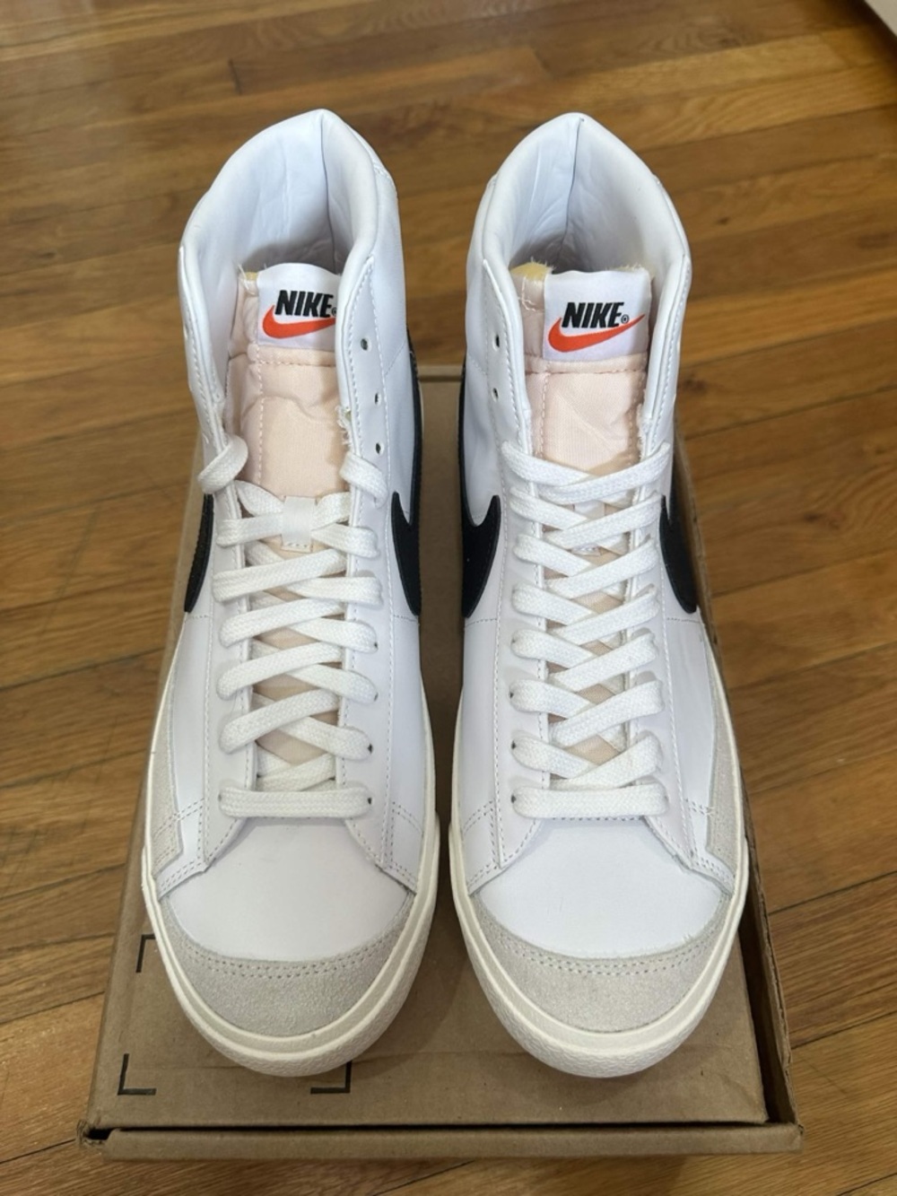 *Slightly Used* Nike Blazer Mid Women white Black (CZ1055-100) Size 12W - Picture 3 of 12